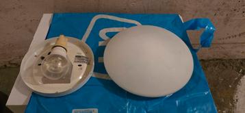 Plafondlamp met LED lamp beschikbaar voor biedingen