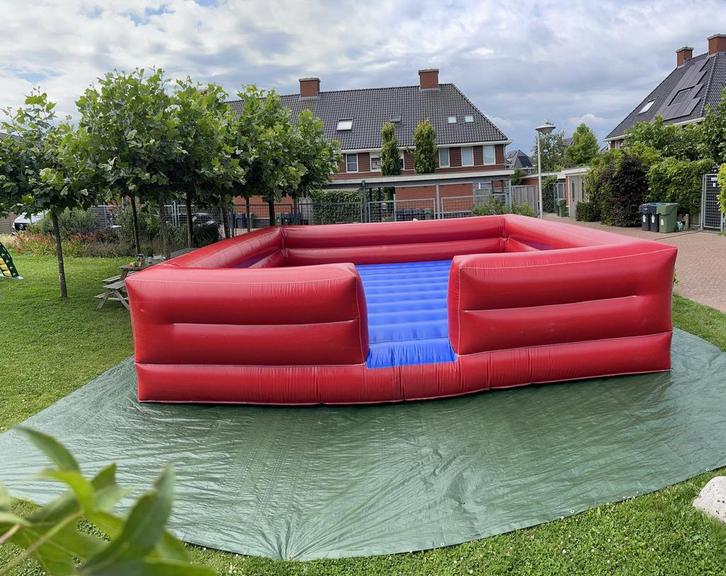 Groot springkussen te huur!, Hobby en Vrije tijd, Feestartikelen | Verhuur, Zo goed als nieuw, Overige, Ophalen