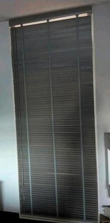 Mooie houten jaloezieën luxaflex lamellen grijs! beschikbaar voor biedingen