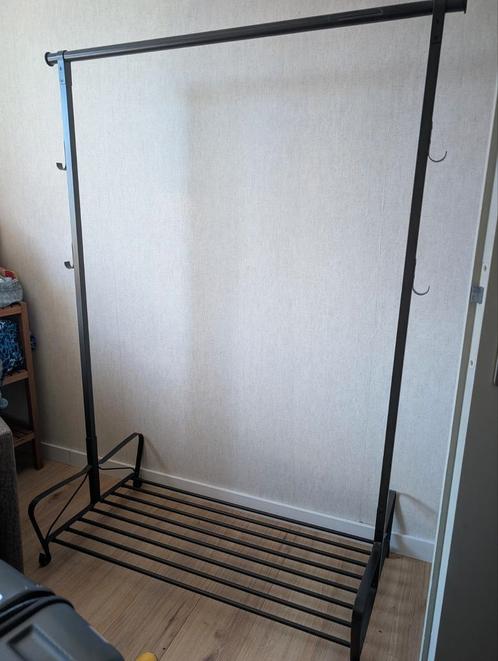 Clothing rack  / Kledingrekken, Kleding | Dames, Kledingrekken, Zo goed als nieuw, Ophalen of Verzenden