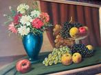 B Eijken, stilleven fruit in glazen schaal en vaas bloemen, Ophalen