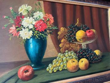 B Eijken, stilleven fruit in glazen schaal en vaas bloemen beschikbaar voor biedingen