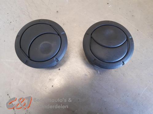 Luchtrooster Dashboard van een Renault Master, Auto-onderdelen, Dashboard en Schakelaars, Renault, Gebruikt, 3 maanden garantie