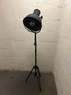 Zwarte industriele vloerlamp, Huis en Inrichting, Ophalen, Industrieel / vintage, Zo goed als nieuw, Metaal