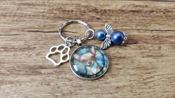 (Sleutel) Hanger Chihuahua cabochon met beschermengeltje  beschikbaar voor biedingen