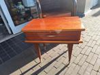 Vintage Jaren 50 Bijzettafeltje, Huis en Inrichting, Tafels | Bijzettafels, Minder dan 55 cm, Gebruikt, Vierkant, Jaren 50