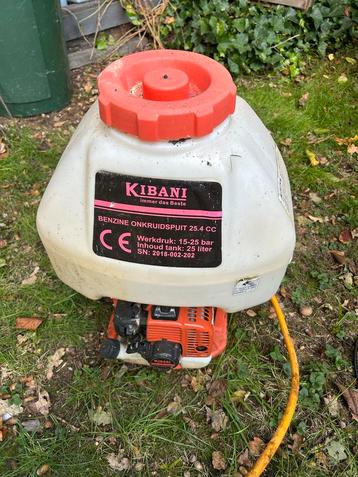 Kibani Rugspuit met Motor - 25.4 CC beschikbaar voor biedingen