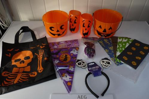 nieuw en z.g.a.n nieuw Halloween pakket, emmertjes, bril, ha, Hobby en Vrije tijd, Feestartikelen, Nieuw, Halloween of Griezel