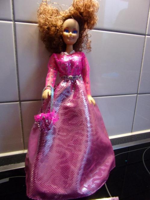 Barbie kleertjes rose avond gala jurk + schoentjes+oorbellen, Verzamelen, Poppen, Nieuw, Kleertjes, Ophalen of Verzenden