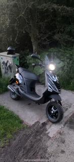 Zip sp gilardoni 180cc evt te ruil, Fietsen en Brommers, Scooters | Piaggio, Ophalen of Verzenden, Zo goed als nieuw, Benzine