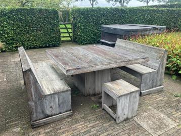 Terrasmeubilair voor 6 tot 8 personen beschikbaar voor biedingen