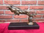 bronzen beeld, springende woeste leeuw, Antiek en Kunst, Ophalen of Verzenden, Brons