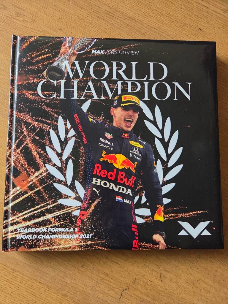 Max Verstappen Wereldkampioen 2021 Boek, Ophalen of Verzenden, Zo goed als nieuw, Onbekend, Overige sporten