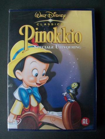 Walt Disney Classics PINOKKIO met hologram nieuw in seal beschikbaar voor biedingen