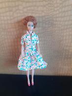 Vintage Barbie "Learns to Cook" jurk 1964, Verzamelen, Poppen, Ophalen of Verzenden, Kleertjes, Zo goed als nieuw