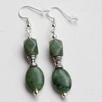 Nefriet Jade oorbellen met verzilverde oorhaakjes #350, Sieraden, Tassen en Uiterlijk, Oorbellen, Verzenden, Zo goed als nieuw