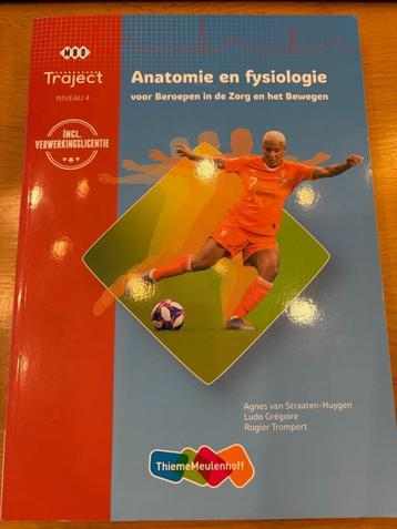 Anatomie en Fysiologie boek 2022 beschikbaar voor biedingen