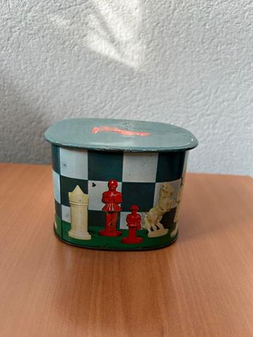 Vintage Schaak Bakje beschikbaar voor biedingen