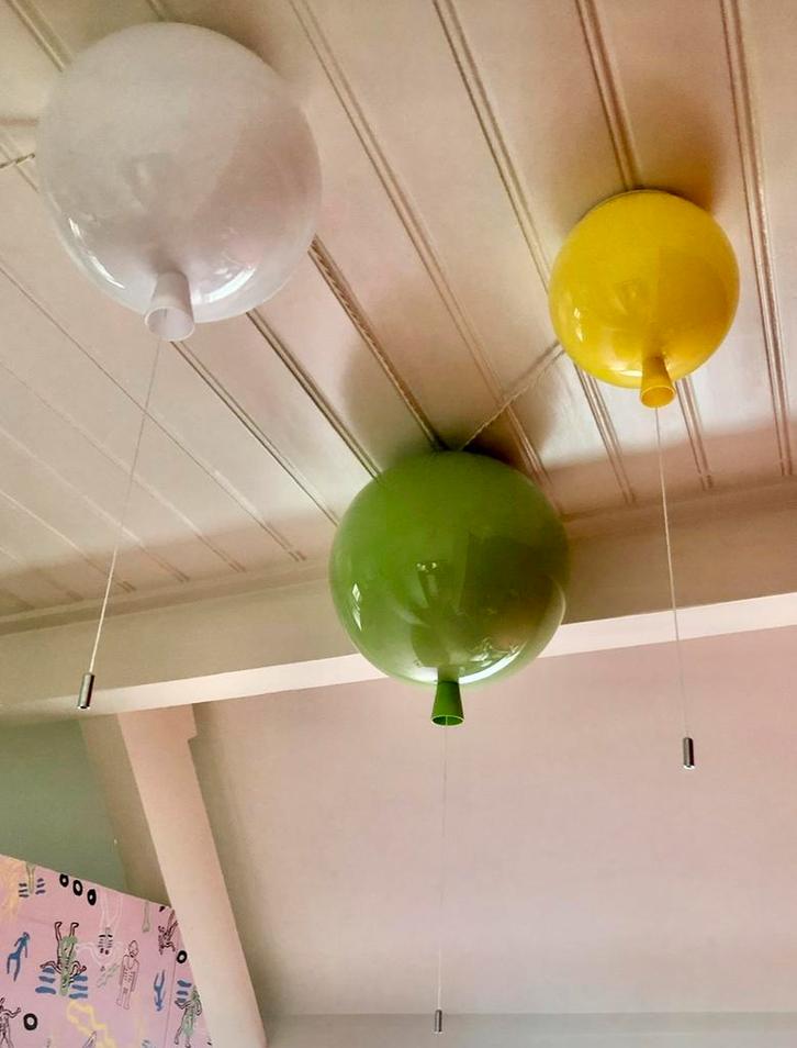 Drie ballon design lampen verschillende grotes kinderkamer, Huis en Inrichting, Lampen | Wandlampen, Gebruikt, Ophalen