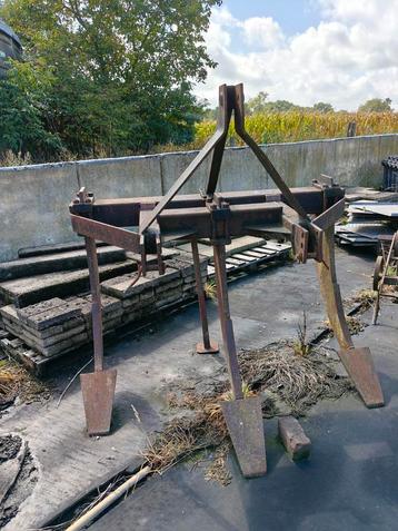 Woelpoot diepwoeler 3-tand beschikbaar voor biedingen