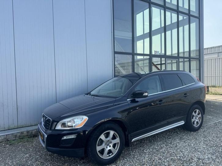 Volvo XC60  2.4 D5 | Grijs Kenteken, Auto's, Bestelauto's, Bedrijf, Overige merken, Diesel, Euro 5, Automaat, Zwart, Beige, Leder