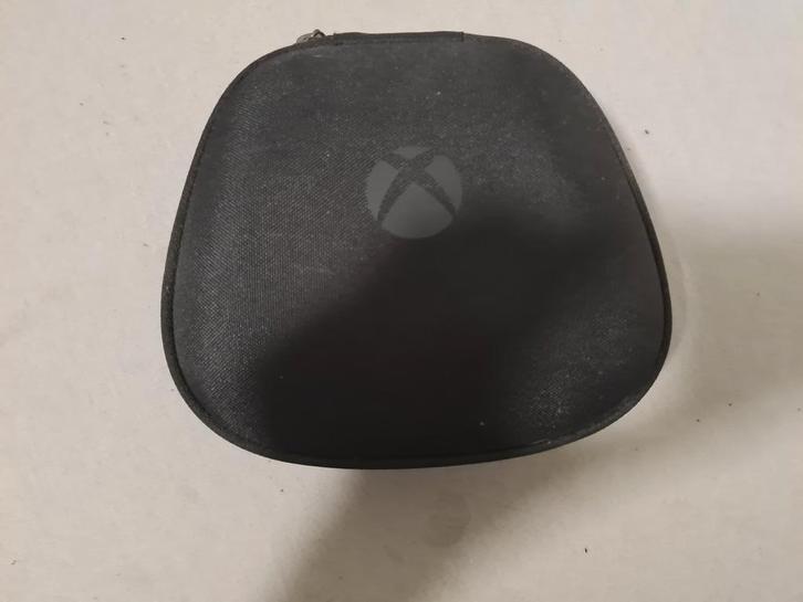 Xbox Elite 2 Controller + Travelcase & Kabels, Spelcomputers en Games, Spelcomputers | Xbox | Accessoires, Zo goed als nieuw, Xbox One