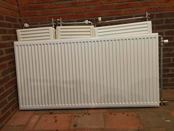 Radiatoren diverse maten en type beschikbaar voor biedingen