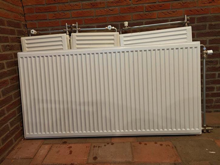 Radiatoren diverse maten en type, Doe-het-zelf en Verbouw, Verwarming en Radiatoren, Gebruikt, Radiator, 500 tot 800 watt, 30 tot 80 cm