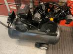 2 cilinder compressor, Doe-het-zelf en Verbouw, Compressors, 25 tot 100 liter, Ophalen, Gebruikt, Mobiel