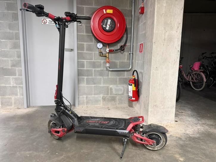 Vsett 10+ elektrische step scooter - dual motor 2800 Watt, Fietsen en Brommers, Steps, Gebruikt, Elektrische step (E-scooter)