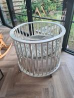 Witte ronde box op wieltjes, Ophalen, Zo goed als nieuw, Boxkleed