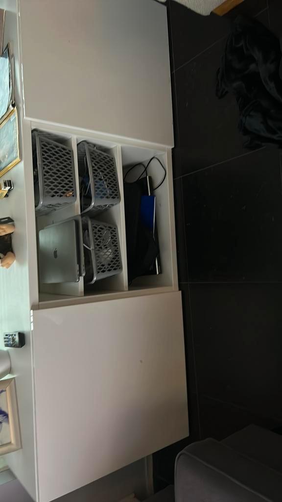 Ikea tv kast ( besta) hogglans wit, Huis en Inrichting, Kasten | Televisiemeubels, Minder dan 100 cm, 25 tot 50 cm, Ophalen of Verzenden