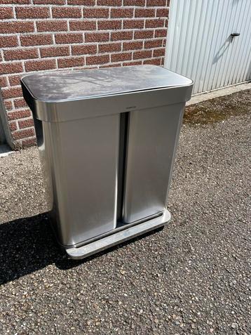 Prullenbak rvs beschikbaar voor biedingen