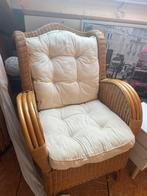 Mooie rieten stoel met kussens, Huis en Inrichting, Fauteuils, Ophalen, Zo goed als nieuw, 50 tot 75 cm
