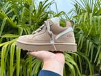 Ugg Lowmel Sand, Kleding | Dames, Schoenen, Ophalen of Verzenden, Nieuw, Beige, Sneakers of Gympen
