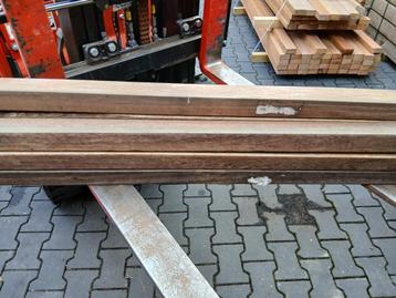 Hardhouten palen B keus 6.8 x 6.8 x 3 m lang beschikbaar voor biedingen