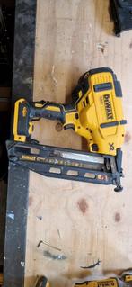 Dewalt Tacker 16GA DCN660, Doe-het-zelf en Verbouw, Ophalen, Gebruikt