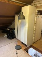 Grijze Staande Ikea Lamp, Huis en Inrichting, Lampen | Vloerlampen, Ophalen, Gebruikt, Metaal, 100 tot 150 cm