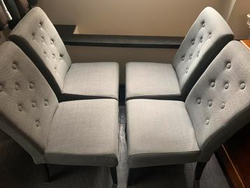 4x nieuwe grijze eetkamerstoelen beschikbaar voor biedingen
