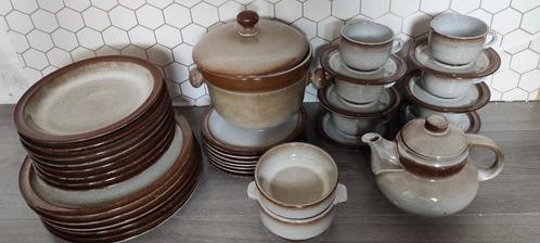 Aardewerk servies  Waku W, Germany, Huis en Inrichting, Keuken | Servies, Gebruikt, Bord(en), Overige stijlen, Aardewerk, Ophalen