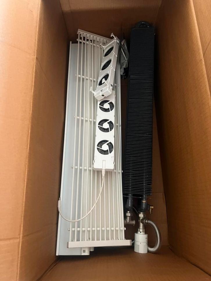 Jaga convector radiator wit +2 speedcomfort ventilatoren, Doe-het-zelf en Verbouw, Verwarming en Radiatoren, Zo goed als nieuw