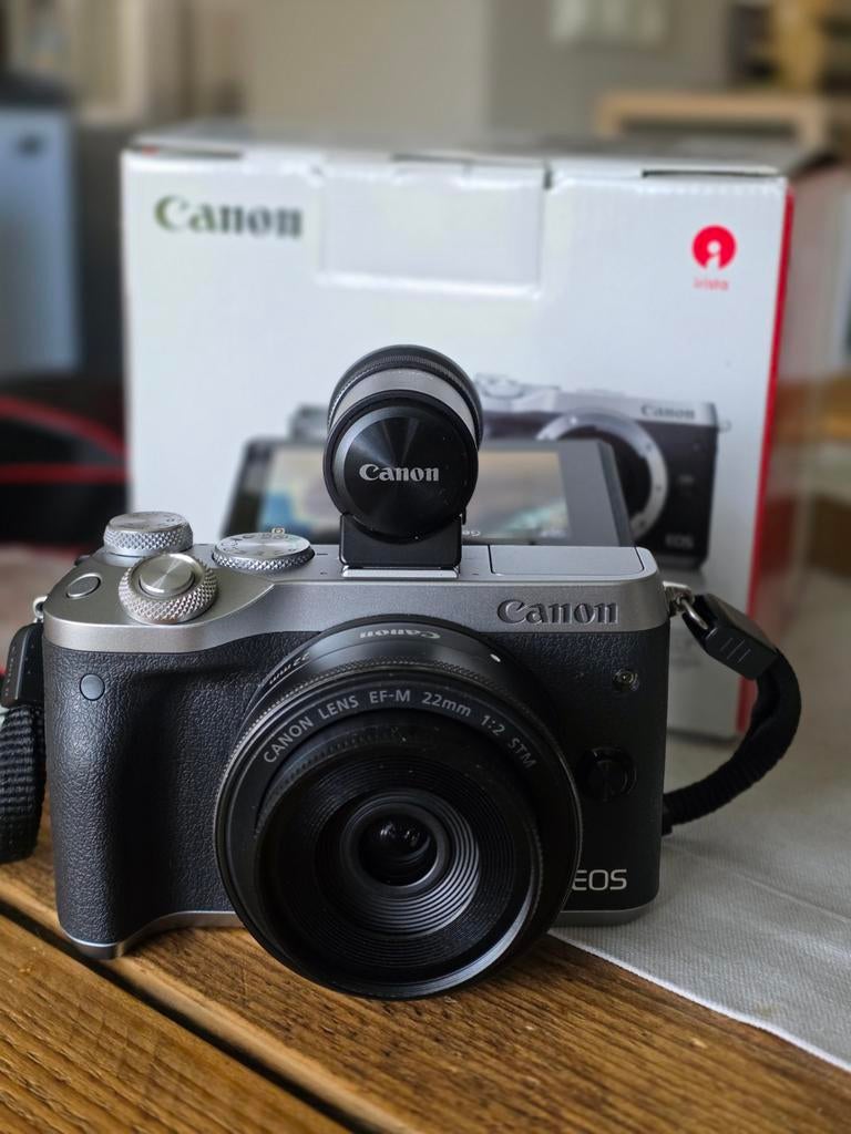 NU €550,- Canon EOS M6 Mark I (Zilver), Audio, Tv en Foto, Fotocamera's Digitaal, Ophalen of Verzenden, Zo goed als nieuw, Canon