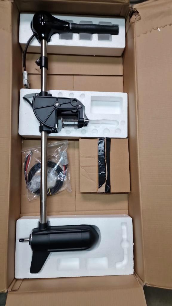 Amarew XM180 Elektromotor, Watersport en Boten, Bootonderdelen, Zo goed als nieuw, Motor en Techniek, Zeilboot of Motorboot, Ophalen of Verzenden