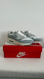 Nike Air Max 1 - maat 36, Kleding | Dames, Schoenen, Nike, Ophalen of Verzenden, Sneakers of Gympen, Grijs