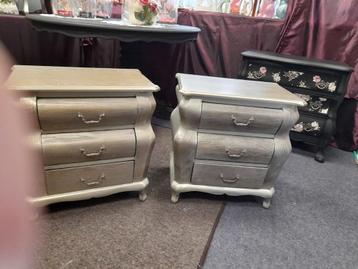 Set 2 dezelfde zilver kleurige barok laden kastjes beschikbaar voor biedingen