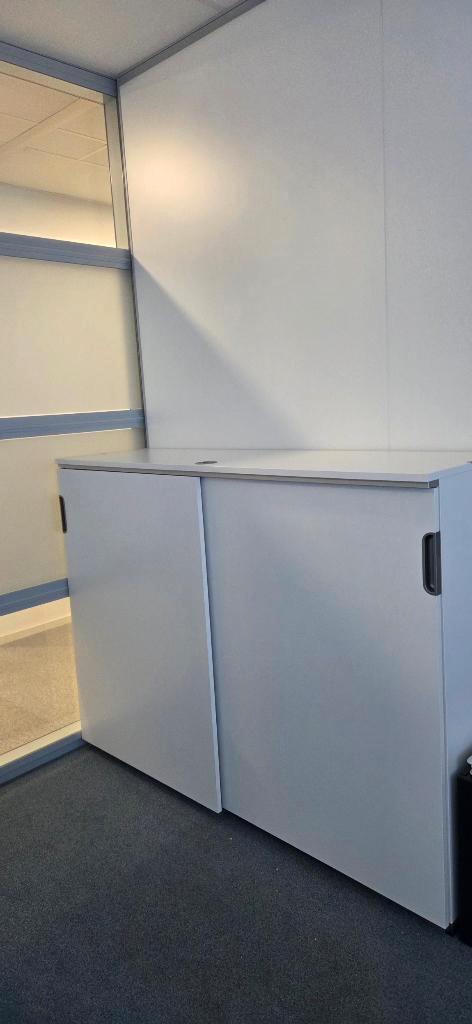 IKEA GALANT Kast met schuifdeuren, Huis en Inrichting, Kasten | Overige, Zo goed als nieuw, Ophalen