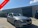 Bmw 3-serie Touring 318i High Executive Panorama|Leer|Cruise, Euro 5, Achterwielaandrijving, Parkeersensor, Handgeschakeld