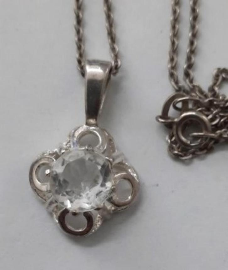 Zilveren hanger met grote bergkristal en ketting, 835 S (794, Sieraden, Tassen en Uiterlijk, Kettinghangers, Zo goed als nieuw
