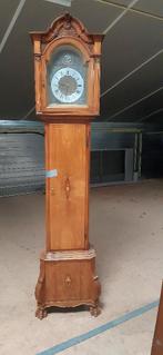 Staande klok Hoogte 2.20 m., Ophalen