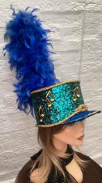 Carnaval glitter pet met grote veer, Kleding | Dames, Ophalen of Verzenden, Zo goed als nieuw, Carnaval